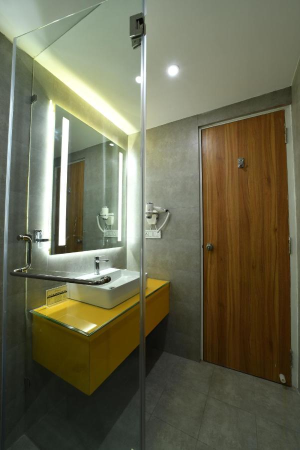 The President Hotel, Kumarapark Bangalore Luaran gambar